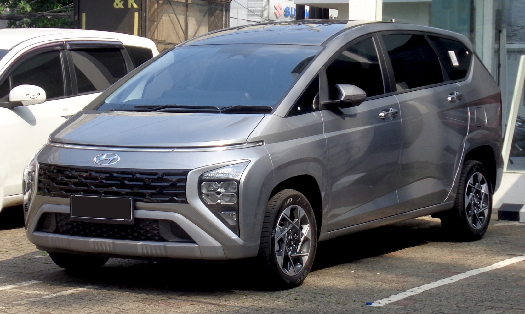 3/4 front-left view