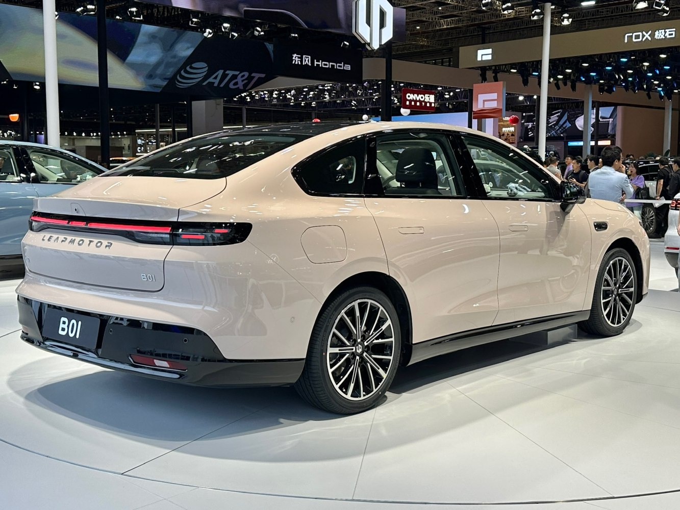 3/4 rear-right view