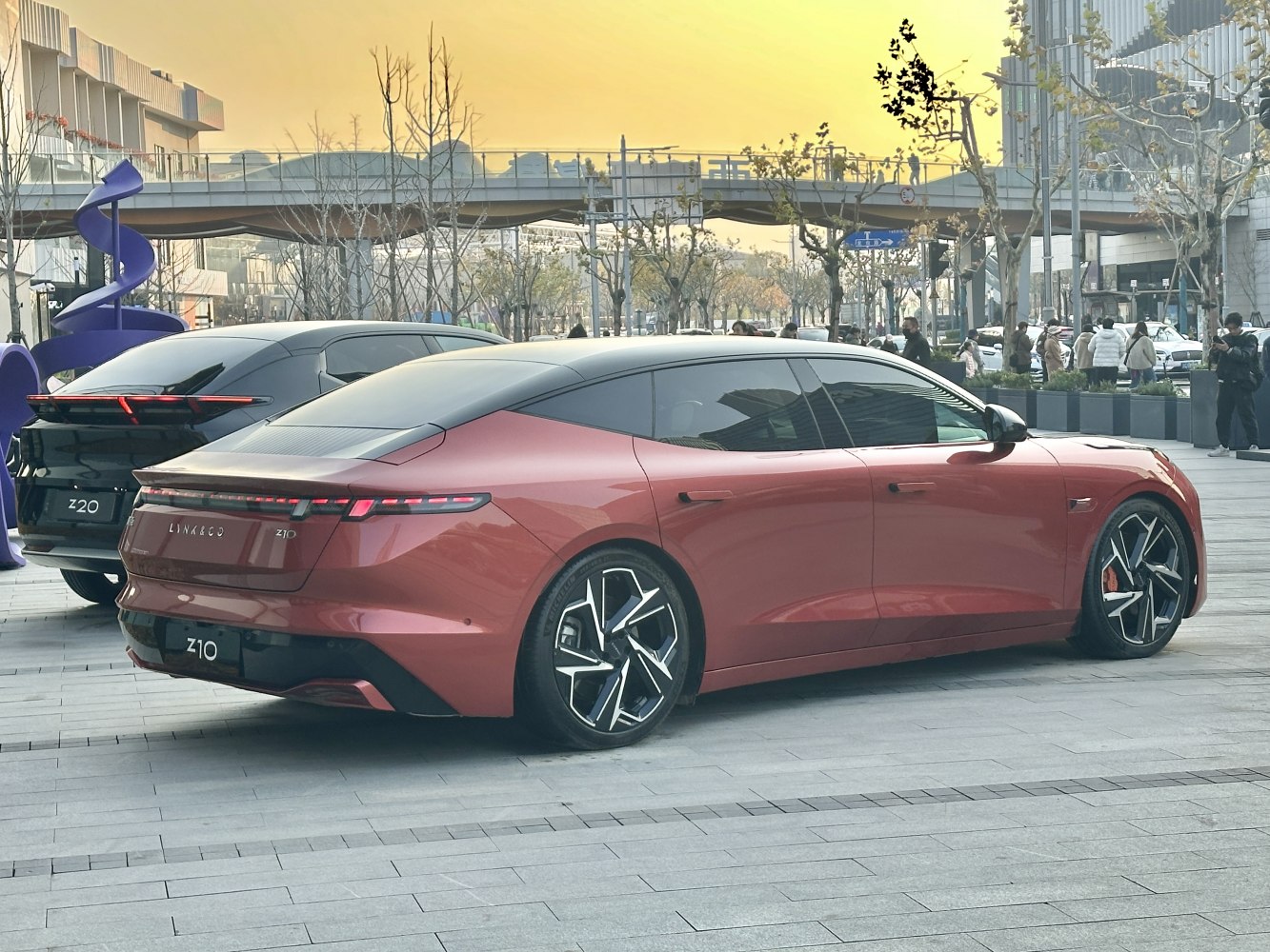 3/4 rear-right view