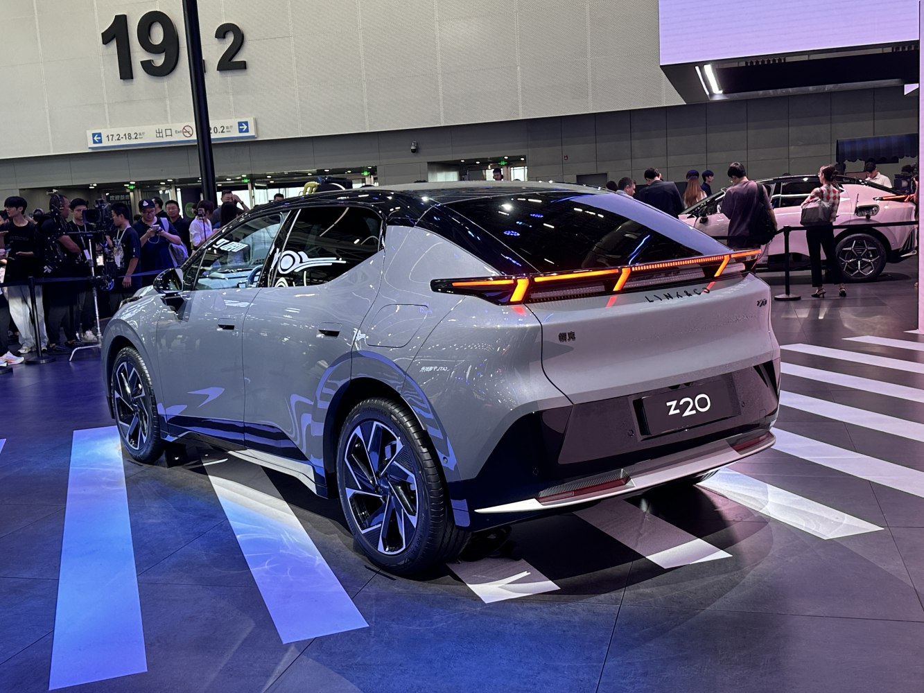 3/4 rear-left view