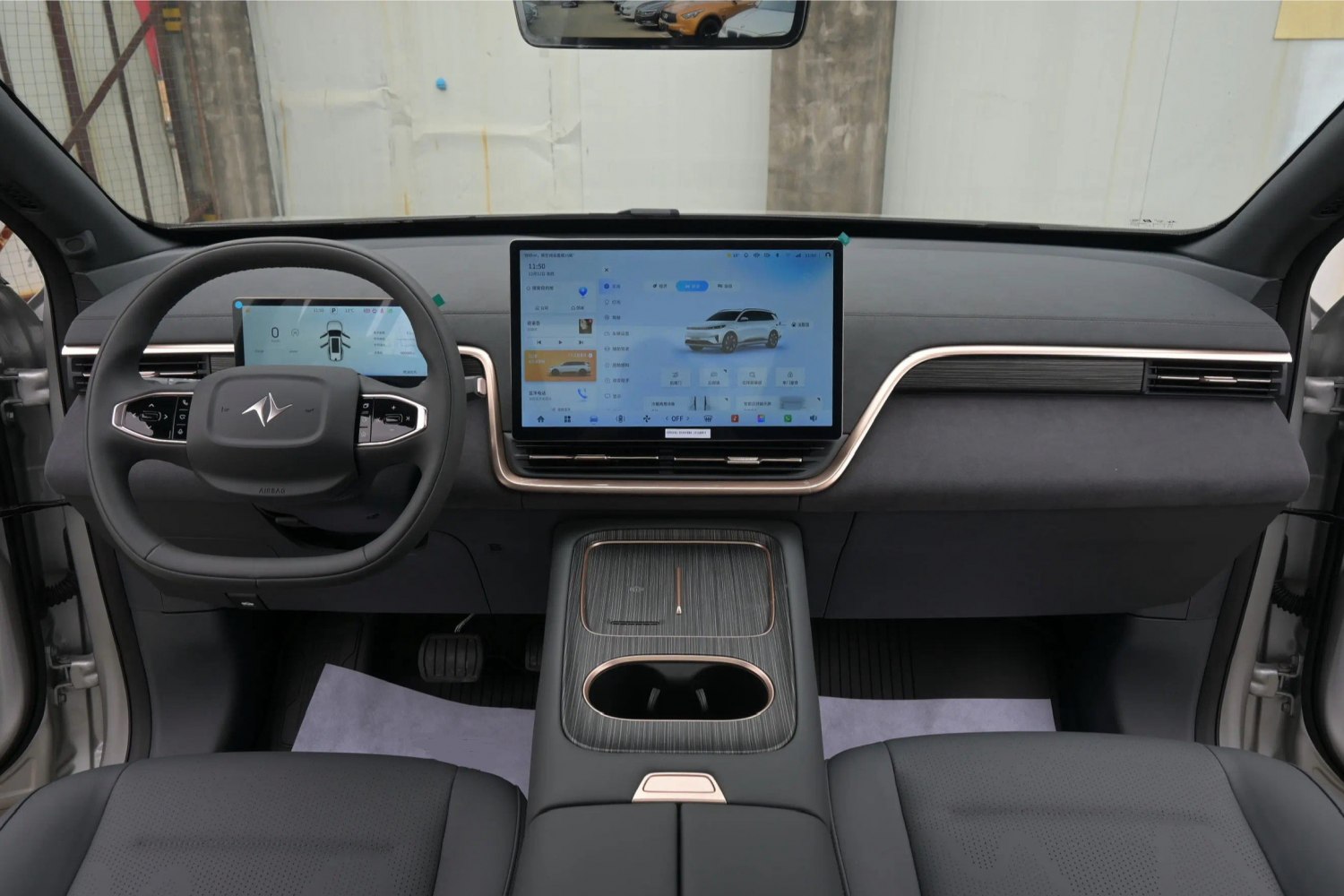 Digital dashboard and large central infotainment screen