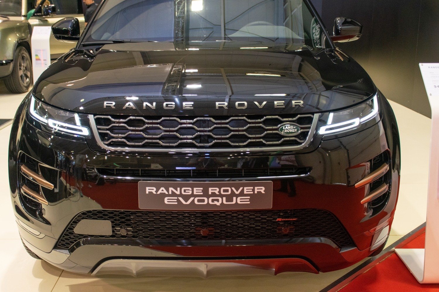 Front view with honeycomb grille and LED headlights