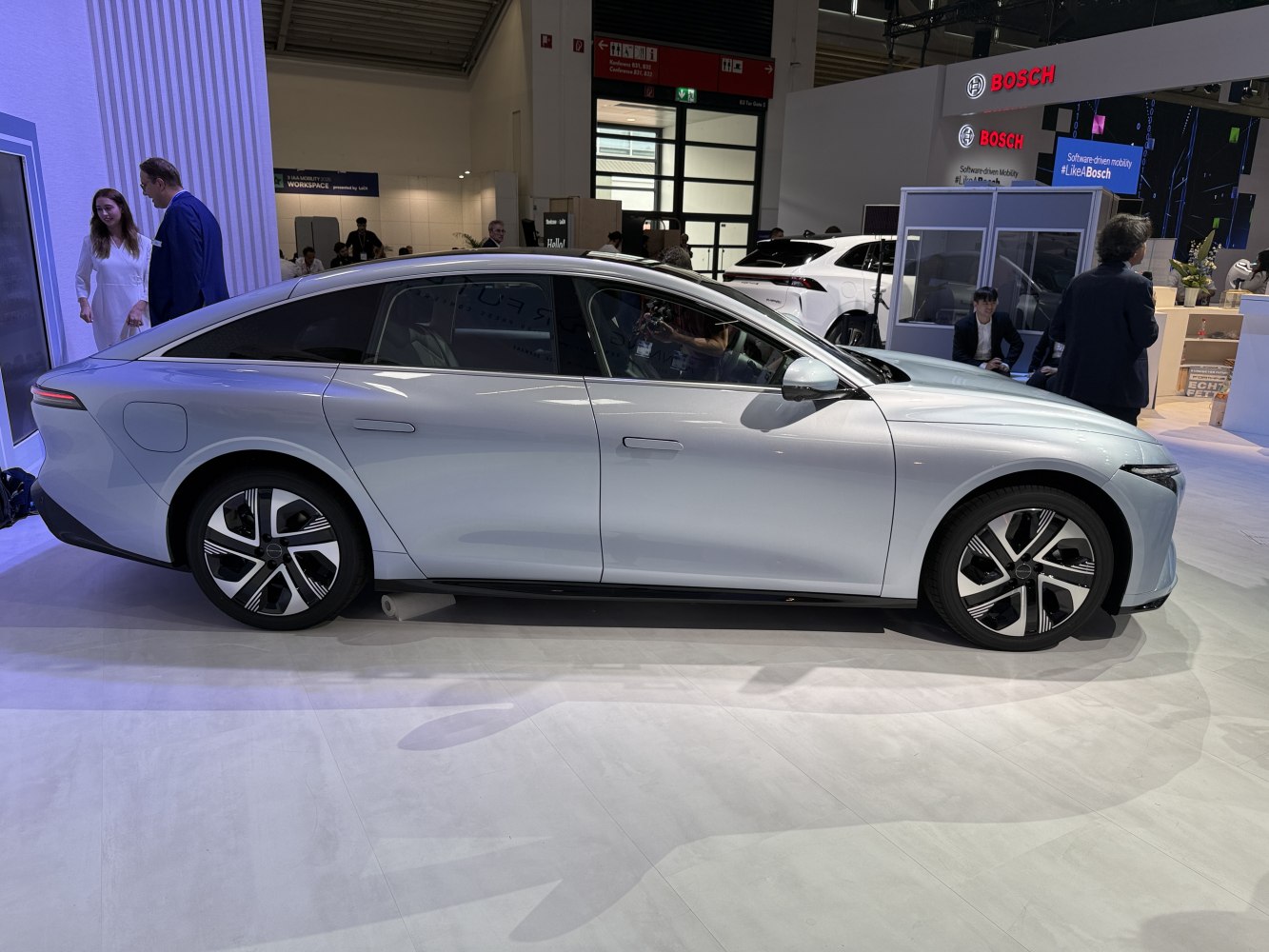 2024 Forthing Xinghai S7 Side View Right