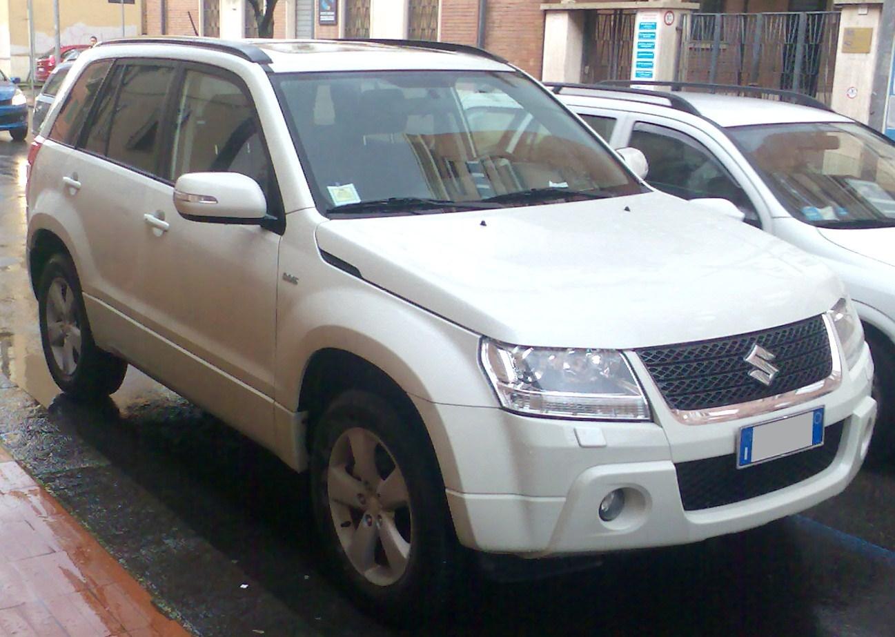 White 5-door SUV front fascia and side profile