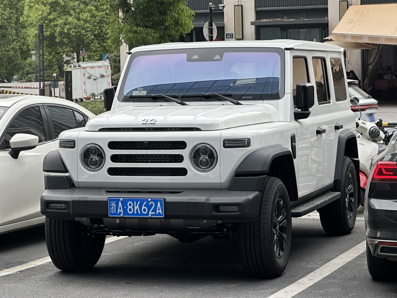 2024 212 T01 Front View