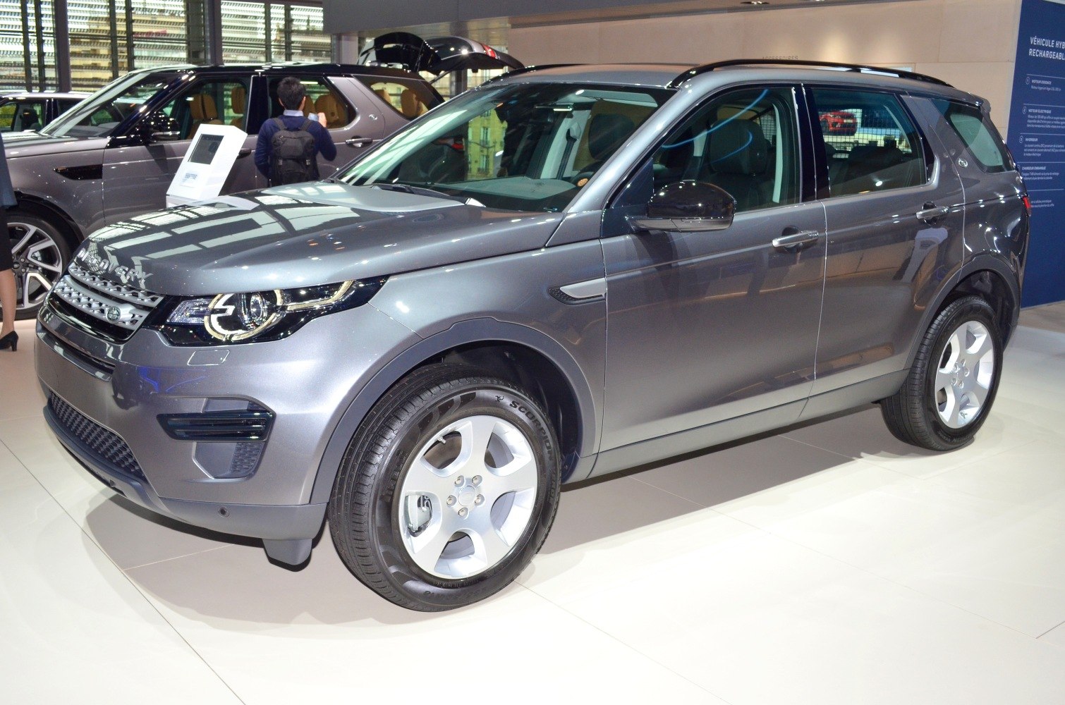 Front and side profile with LED headlights and five-spoke alloy wheels.