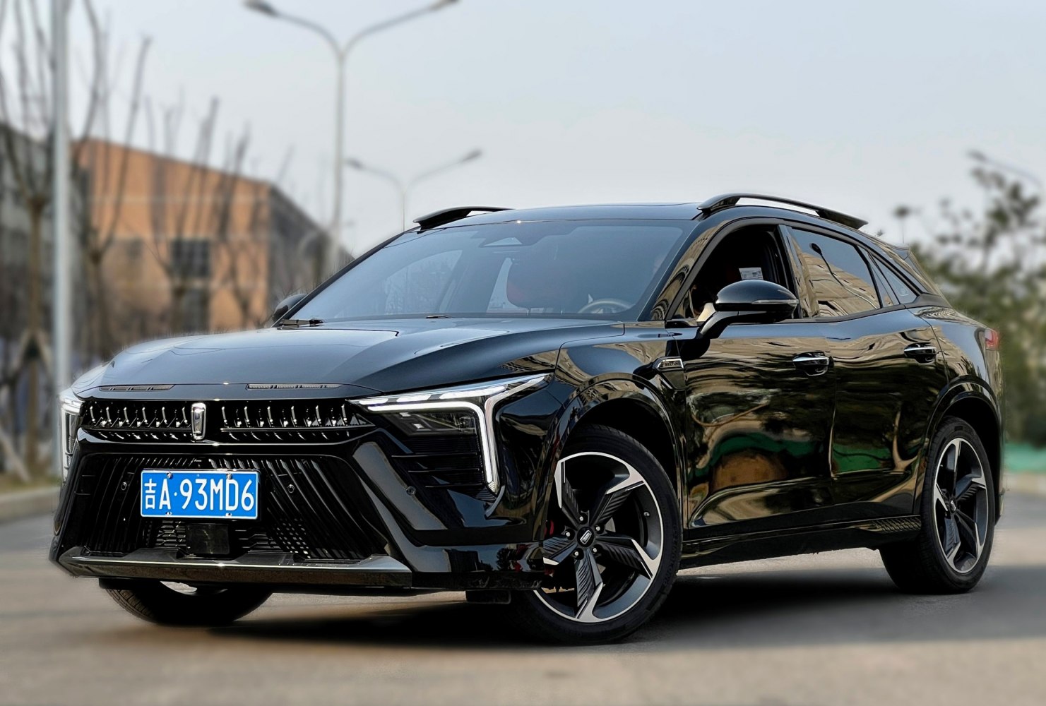 Modern LED daytime running lights and sporty alloy wheels