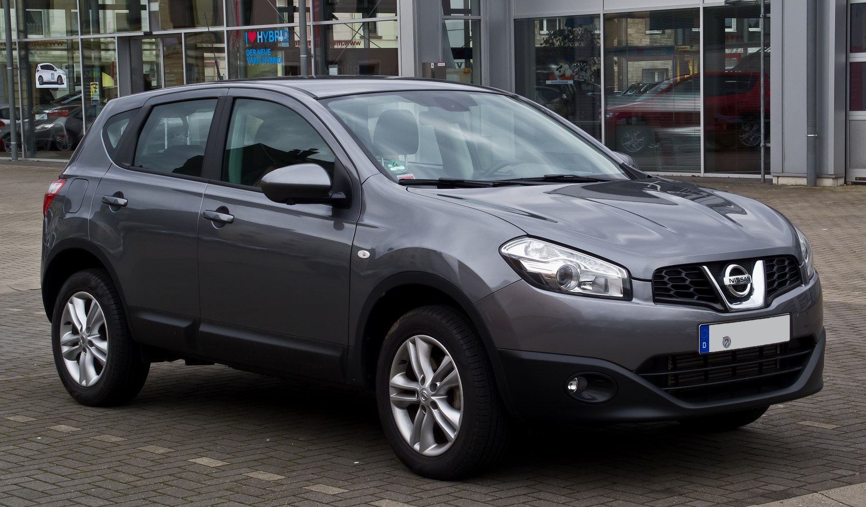 Front side view of a modern compact SUV with alloy wheels