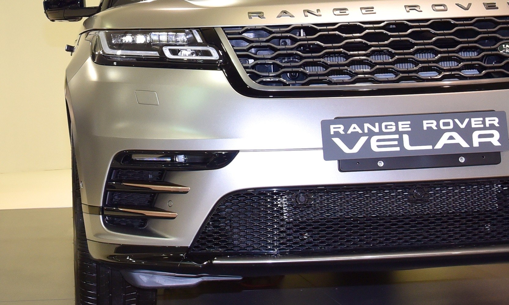 Front grille and LED headlight assembly of a modern SUV