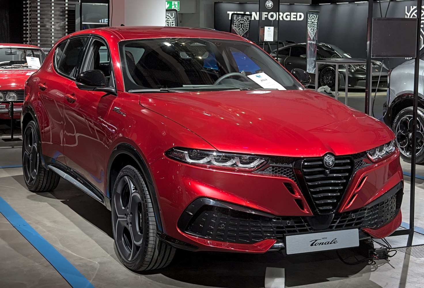 Facelift SUV with sharp LED headlights and aerodynamic front design.