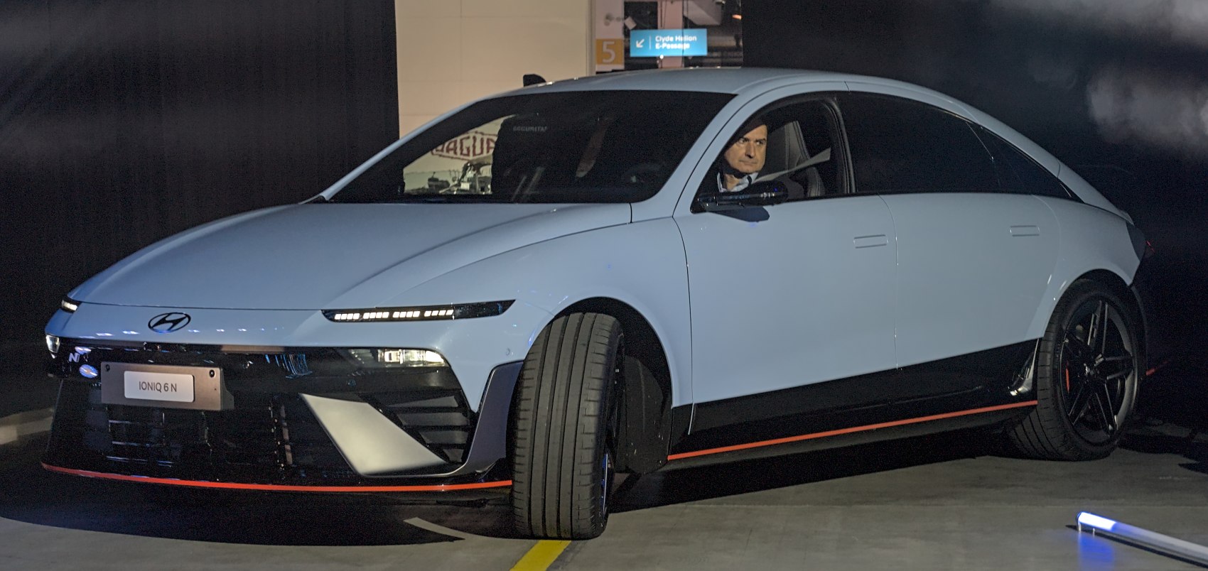 Front view with LED headlights and aerodynamic profile