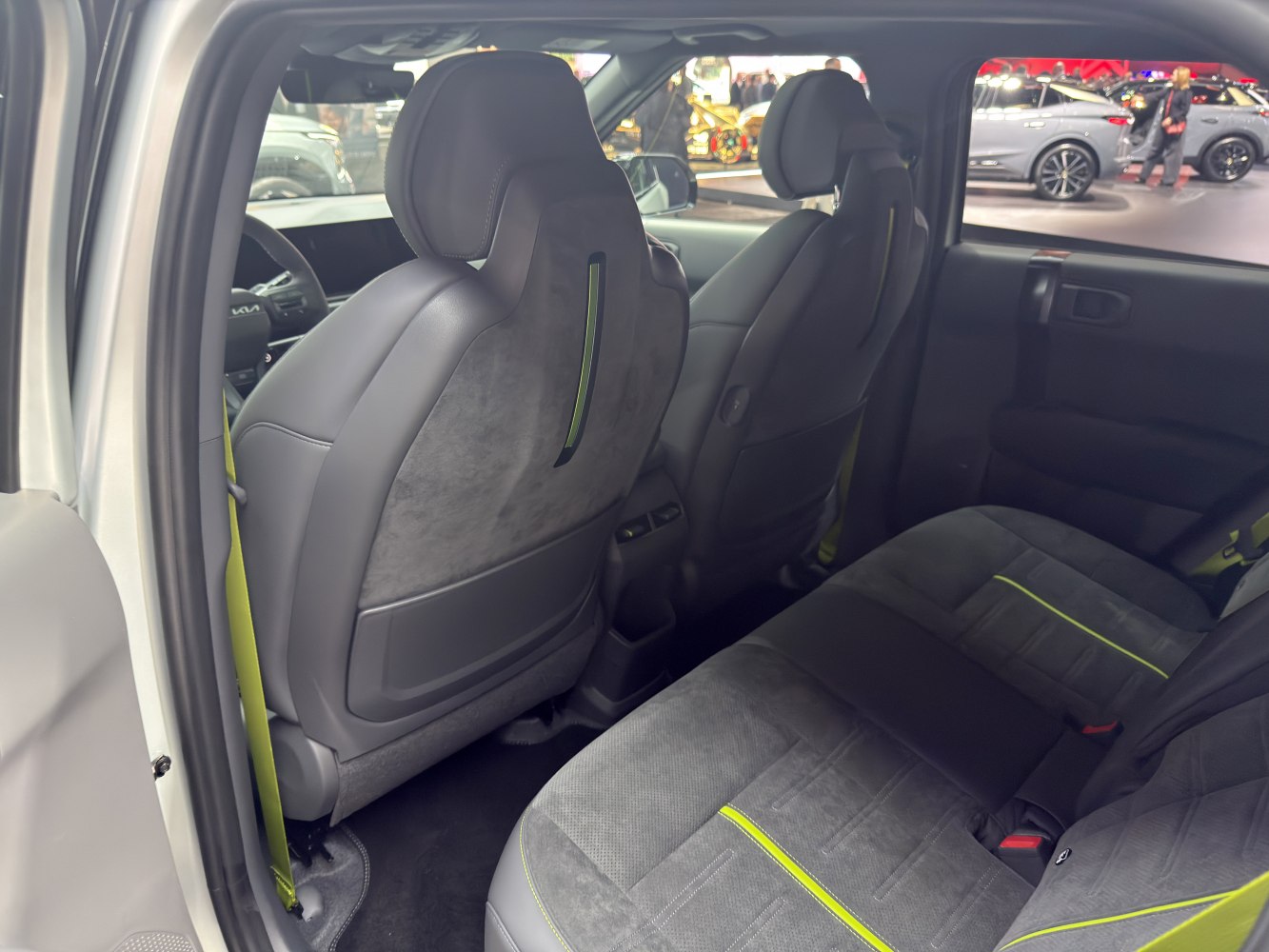 Sporty front seats with contrast stitching and spacious rear seating upholstery