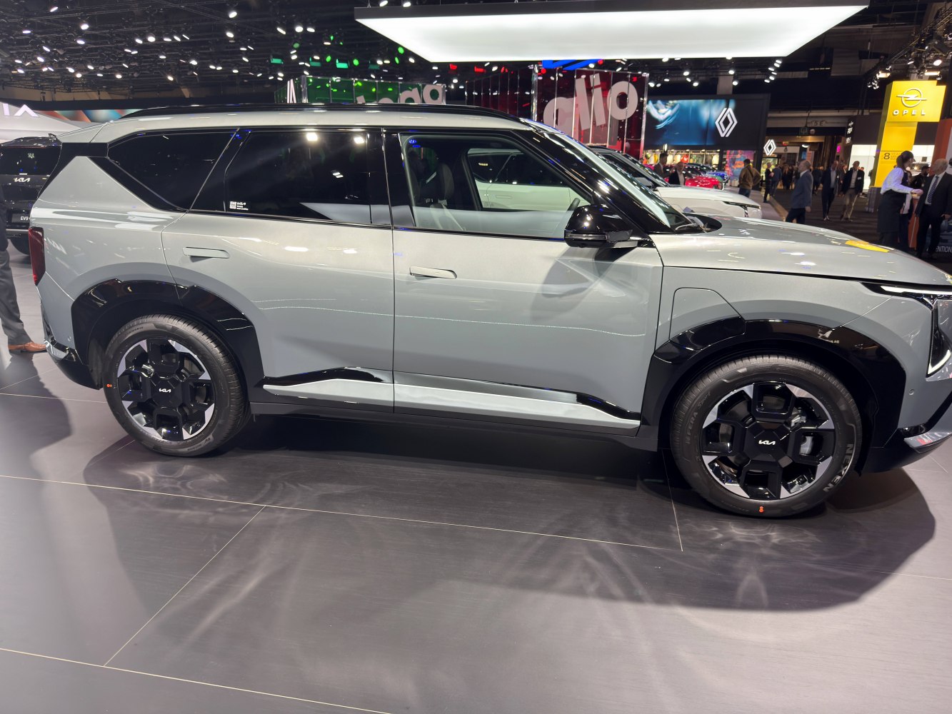 Modern electric SUV side profile with advanced alloy wheels