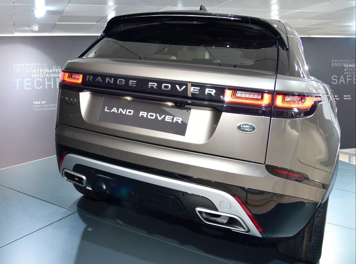 LED tail lights and rear design of a luxury SUV