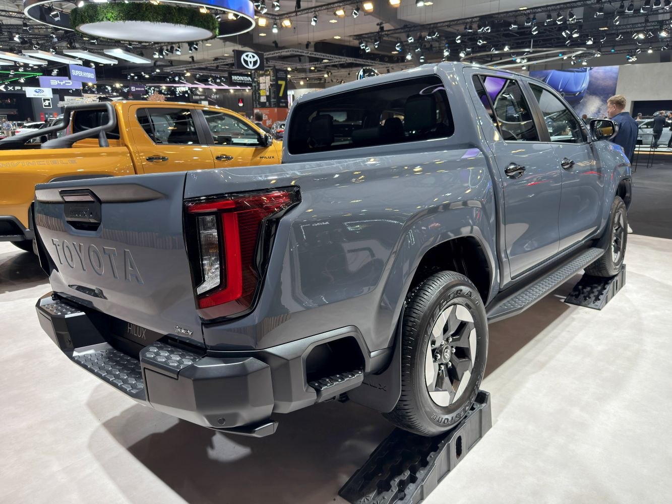 Rear pickup with step bumper and distinctive LED tail lights