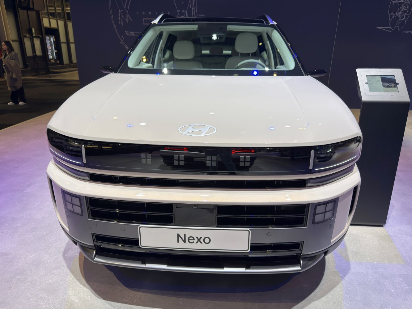 Modern front grille and sleek slim headlamps with block pattern daytime lights