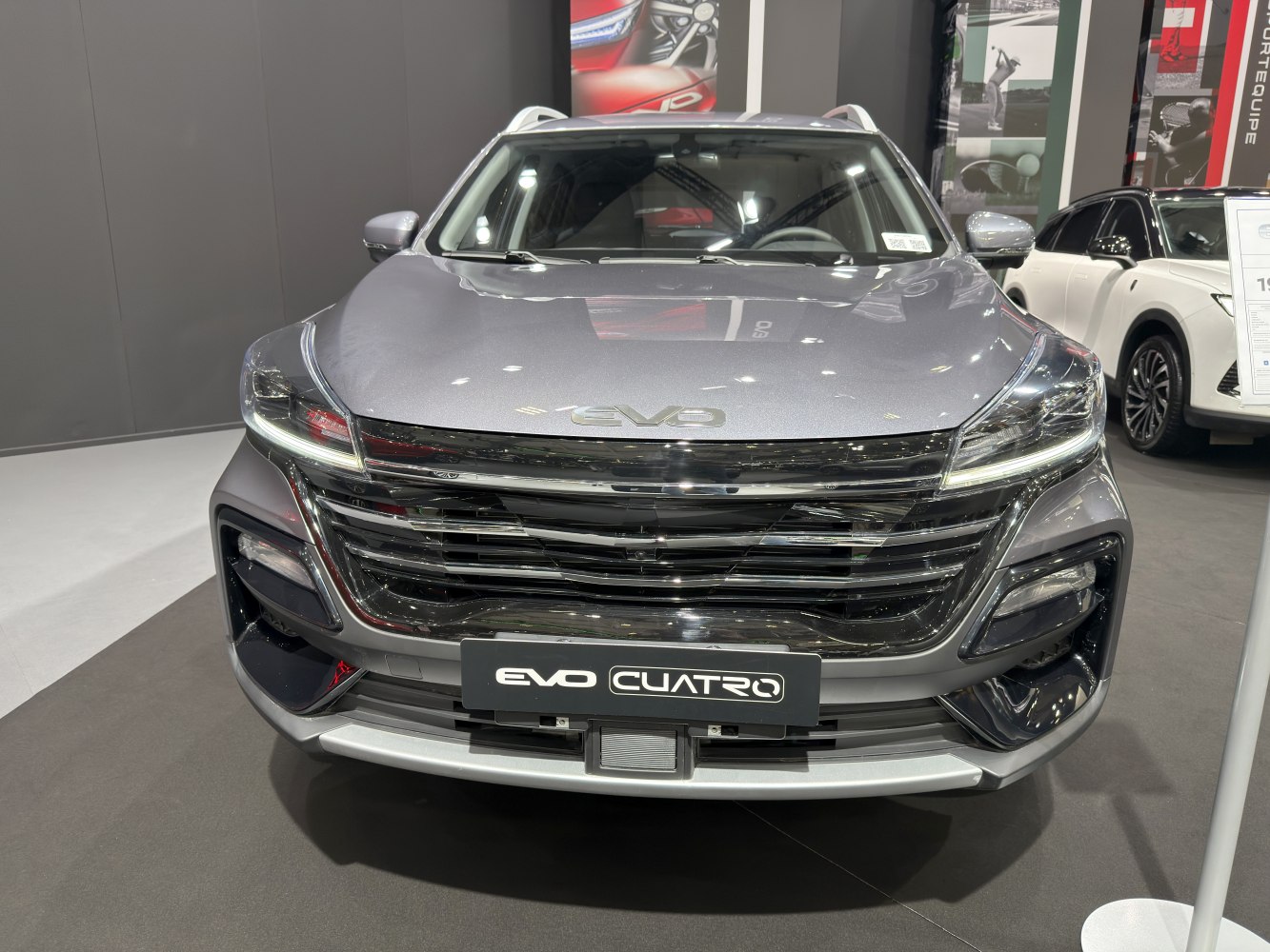 2026 EVO Cuatro Front View