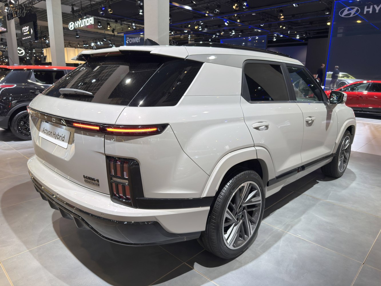 Rear and side view with hybrid badge and modern taillights