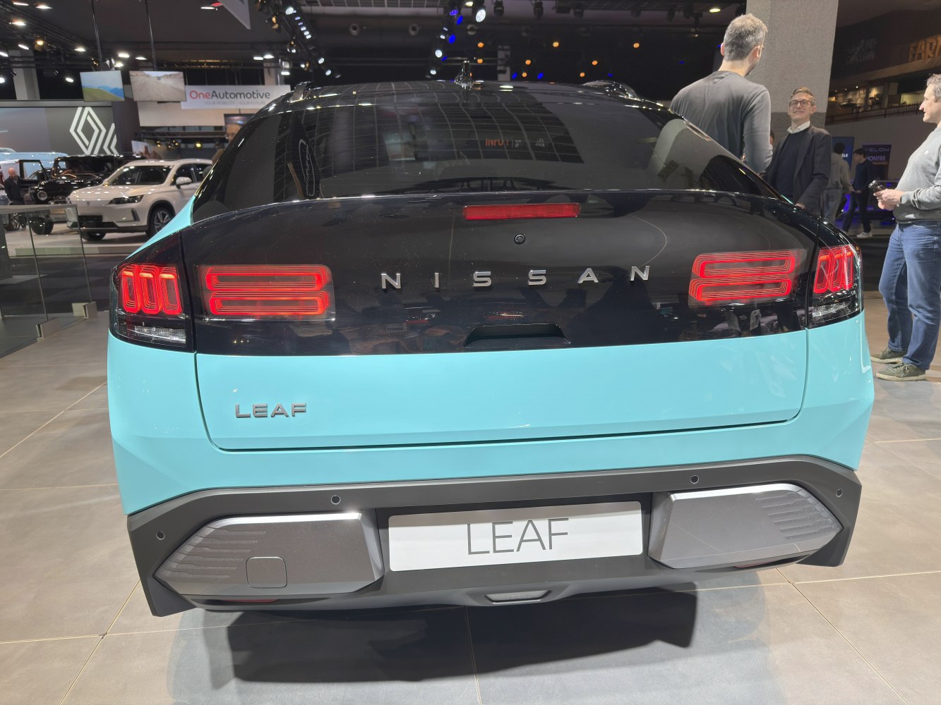 Rectangular tail lights and two-tone rear design with LEAF badge
