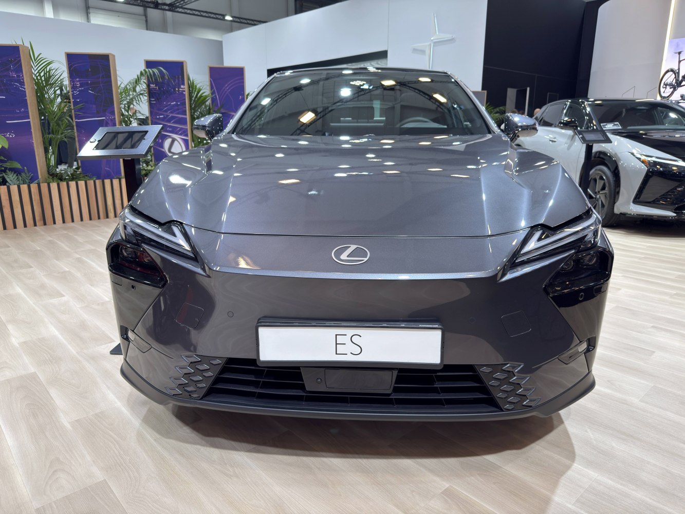 2026 Lexus ES VIII 2026 Lexus ES VIII Front View