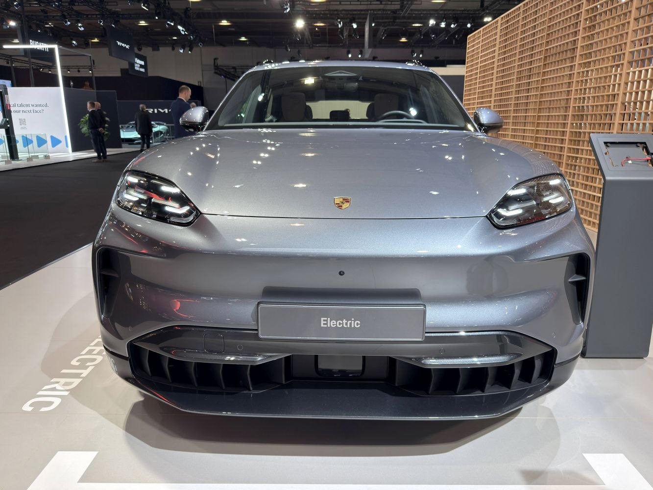 Front view with LED headlights and aerodynamic grille