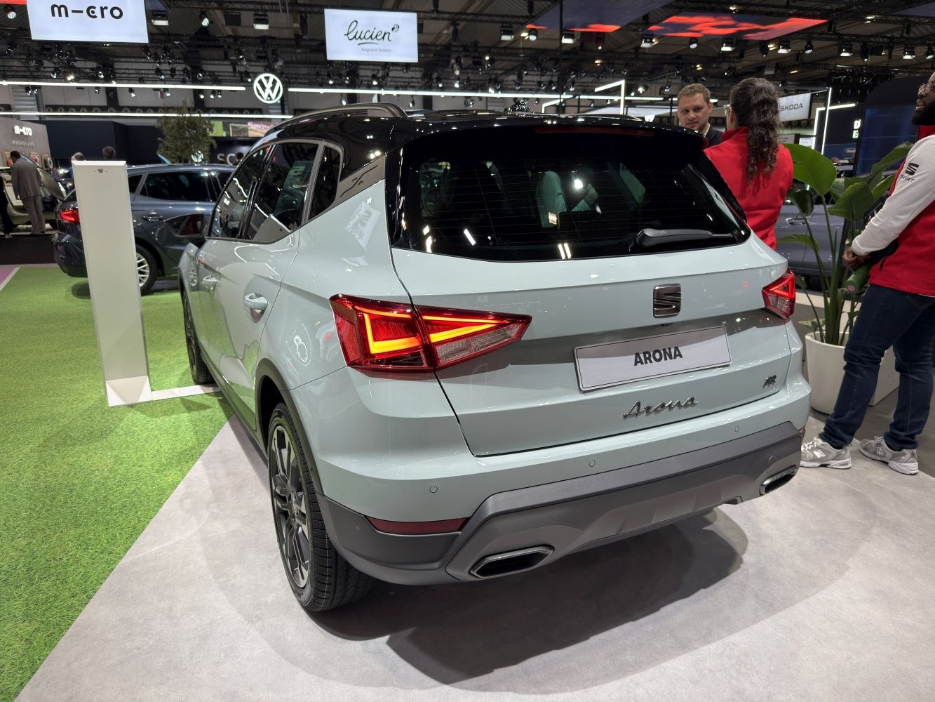 Rear of SUV with LED tail lights and dual exhaust outlets