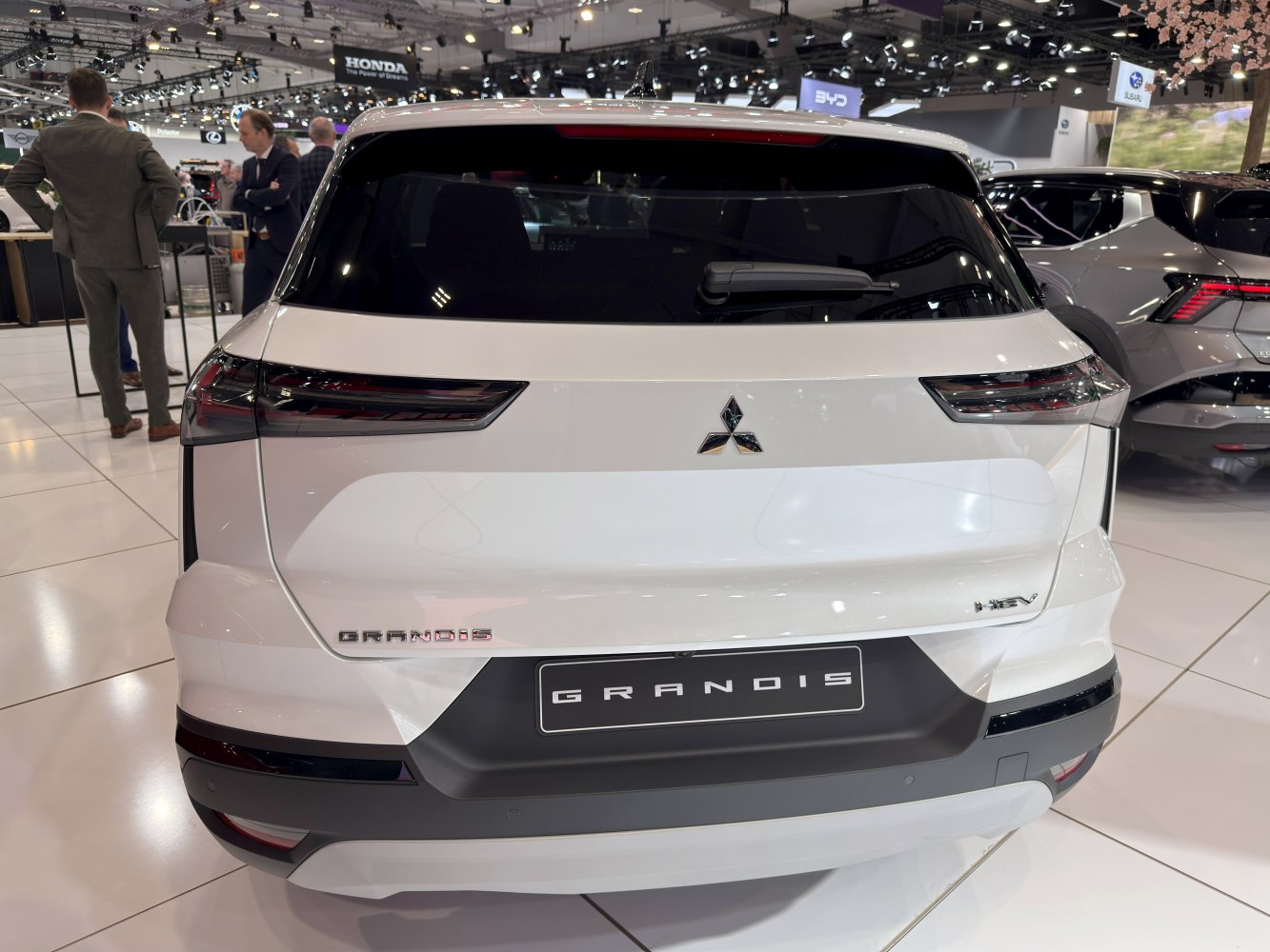 2026 Mitsubishi Grandis (2025) Rear View