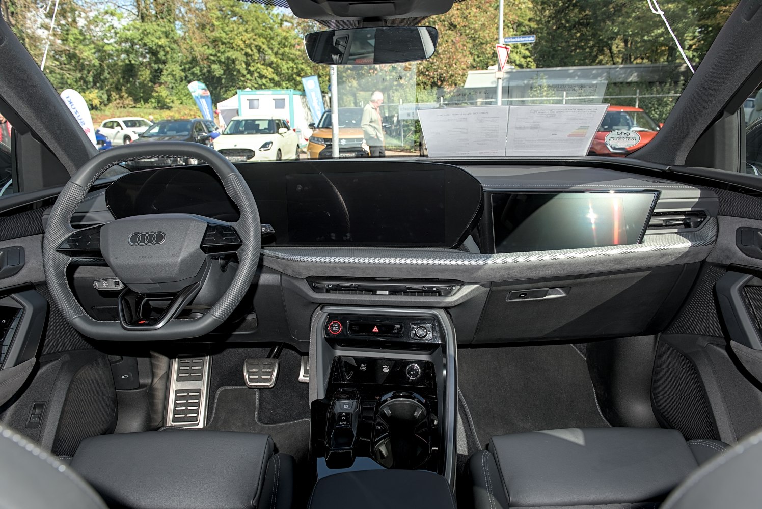 Digital dashboard and touchscreen infotainment in modern SUV interior