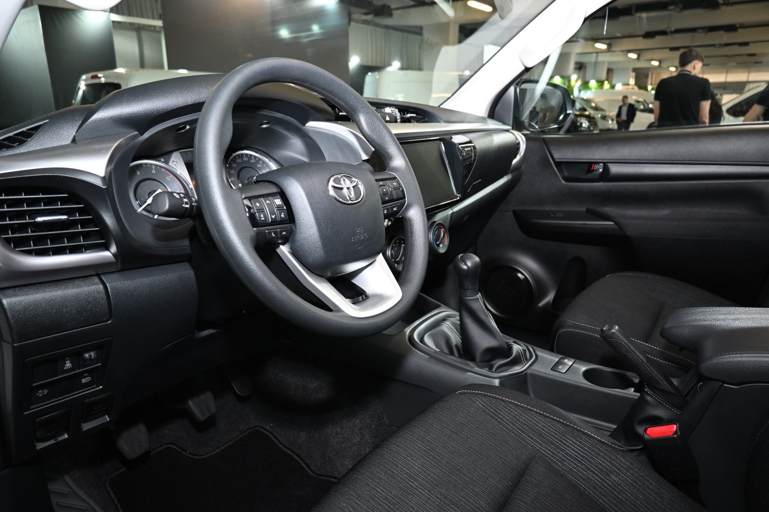 Steering wheel and manual gear shift interior design
