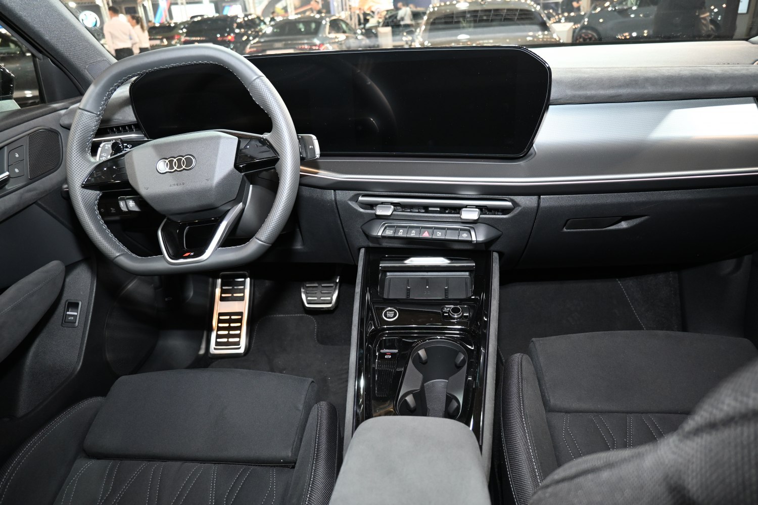 Digital dashboard and sporty steering wheel with center console
