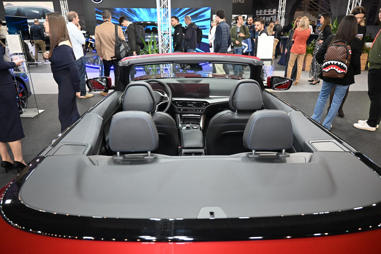 Convertible interior with modern cockpit and four seats