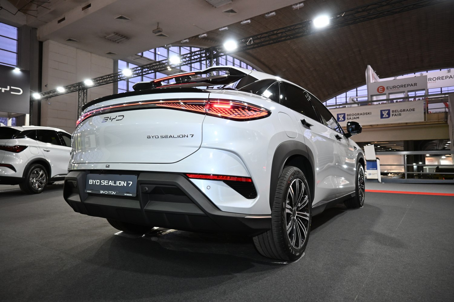 Sleek rear design with illuminated LED tail lights