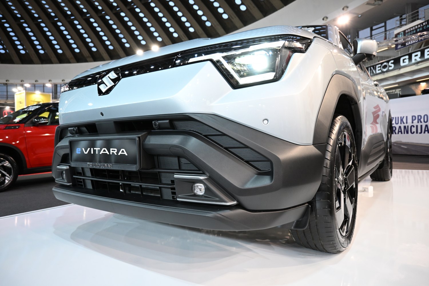 Sharp LED headlight and modern front grille design