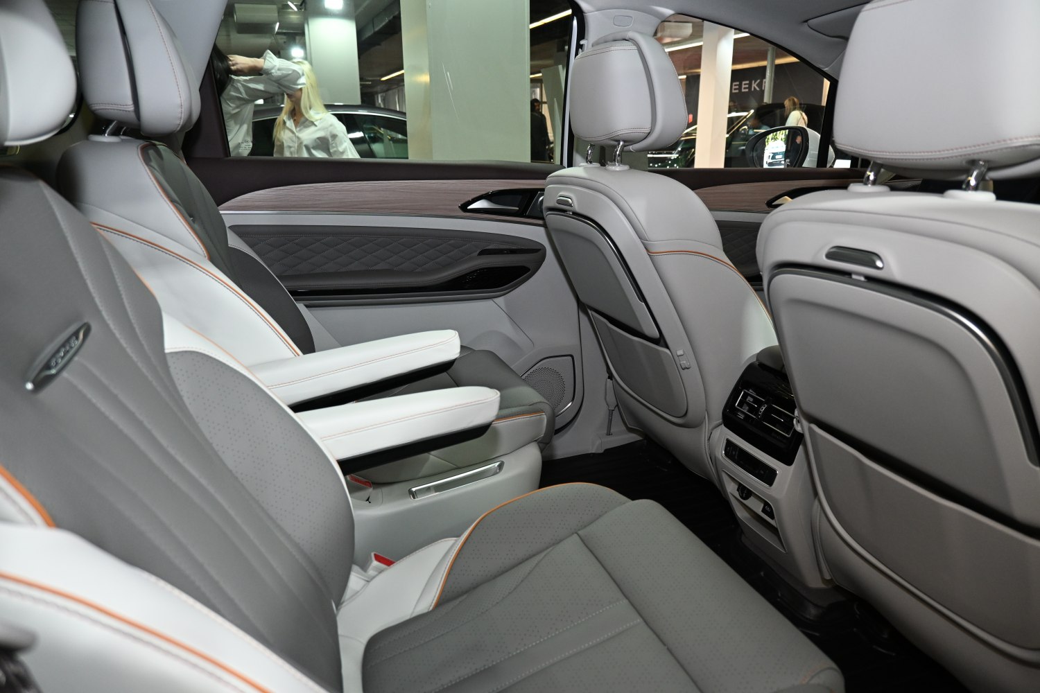 Premium rear seating with armrests and rear air vents
