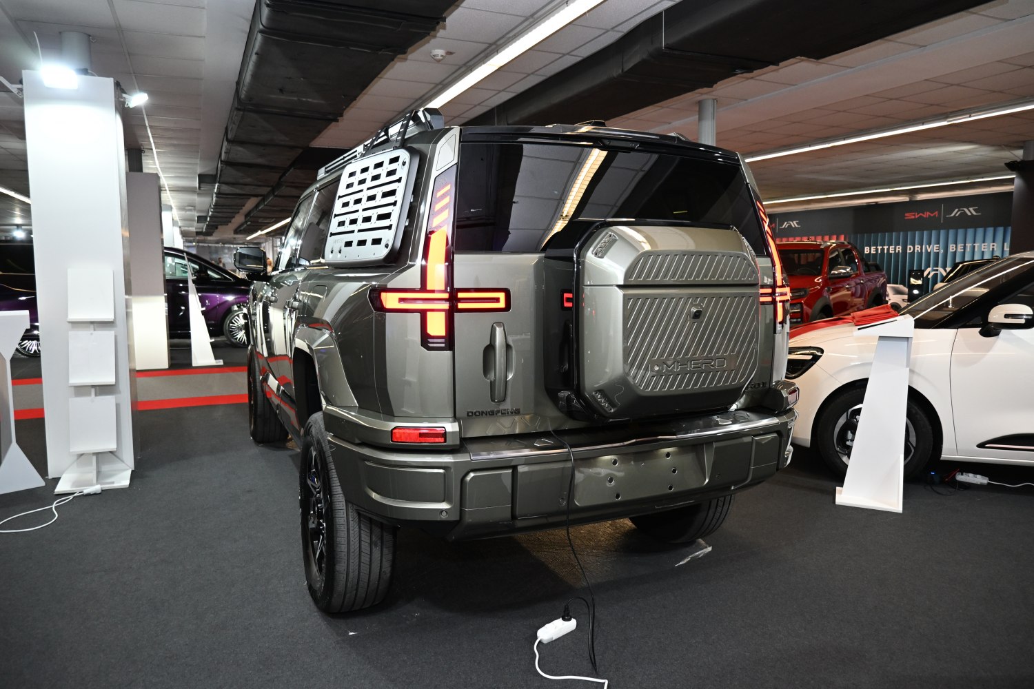 Rear and side view with LED taillights and spare tire mount