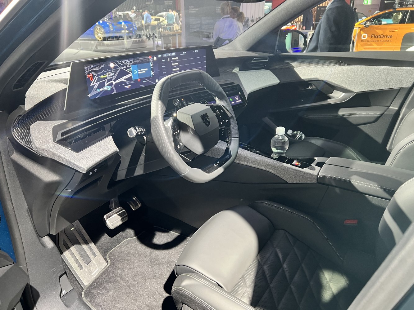 Digital cockpit, multifunction steering wheel, modern interior design