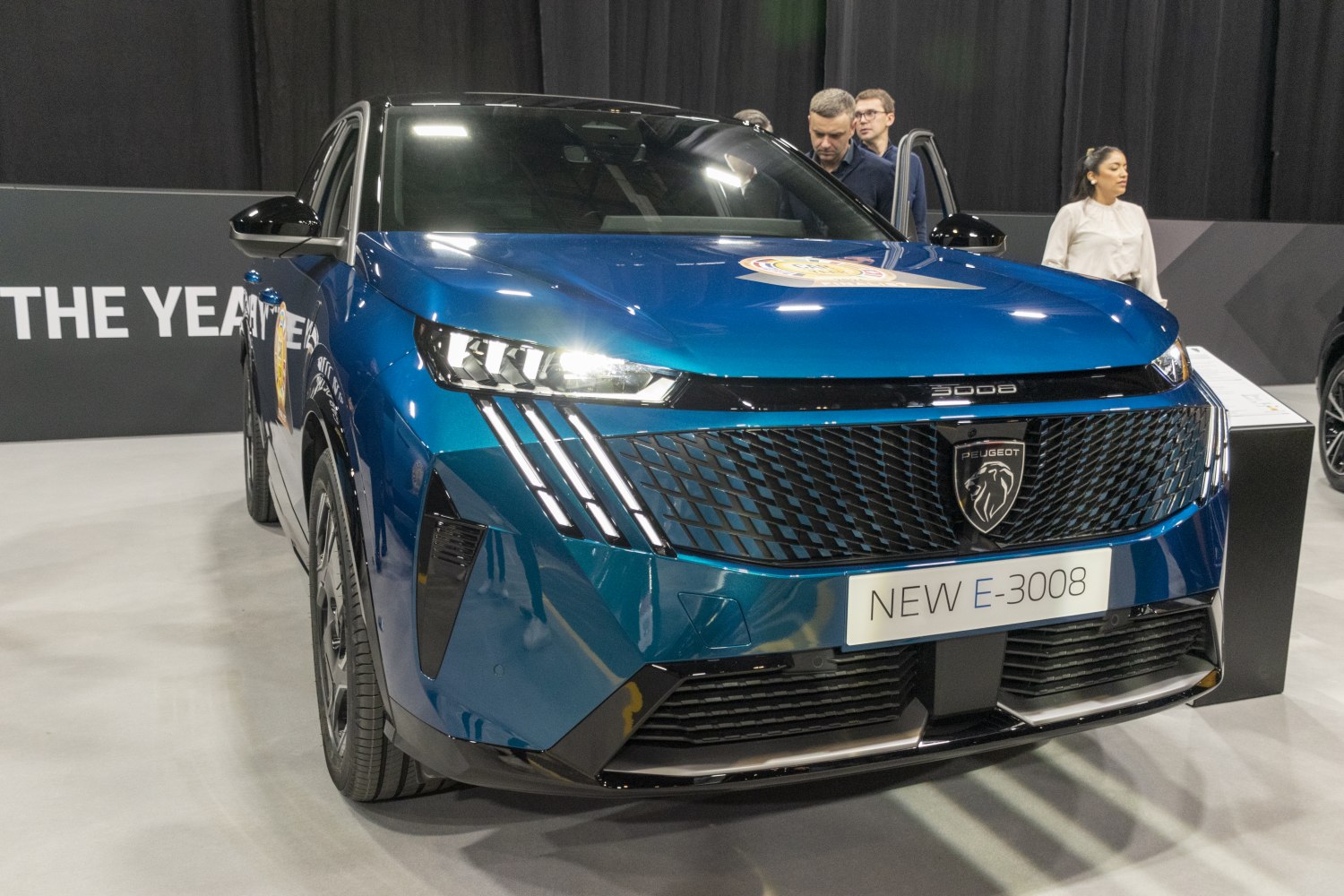 Bold front grille with vertical LED daytime running lights