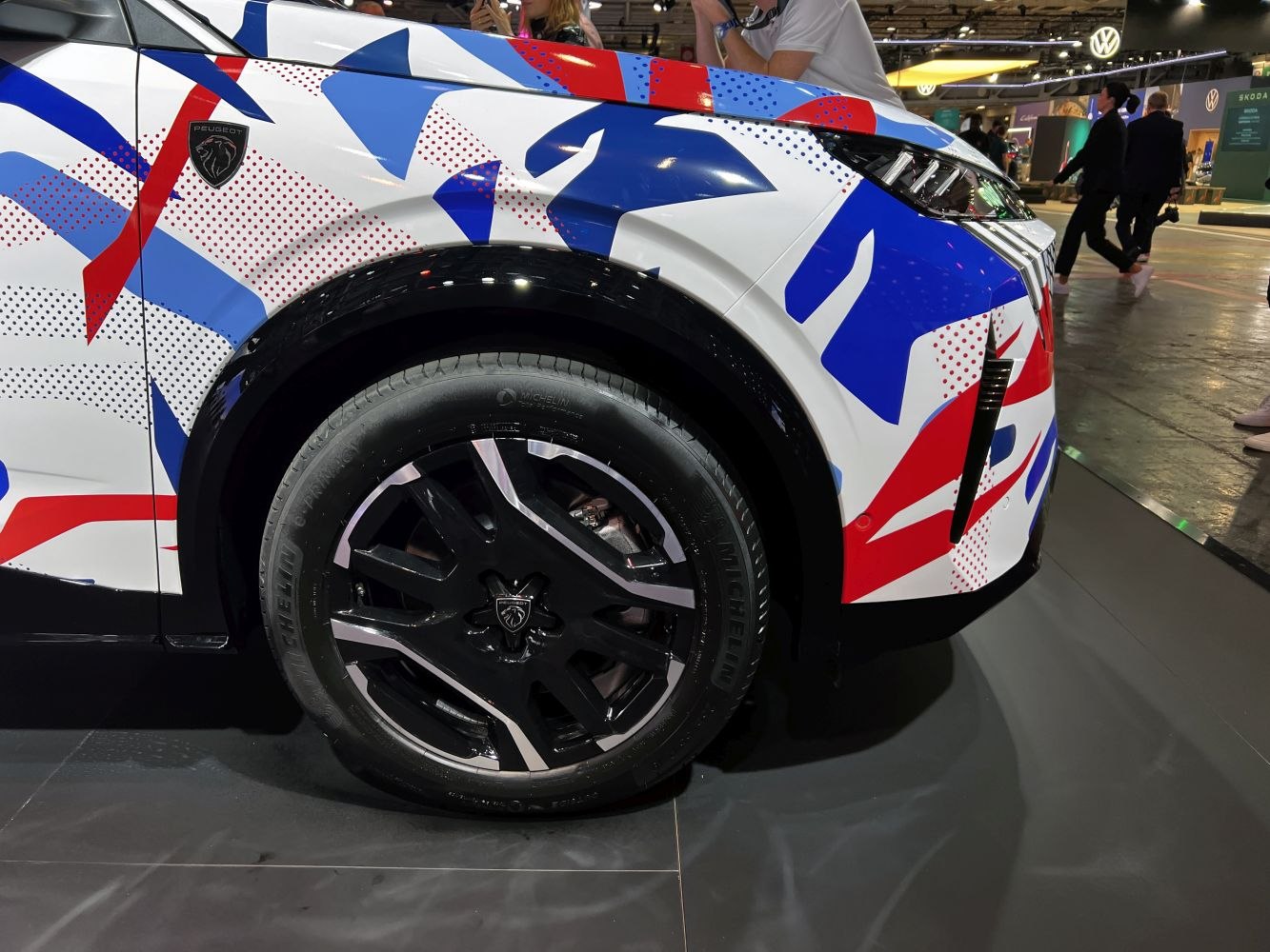 Front wheel with distinctive alloy design and modern headlight details