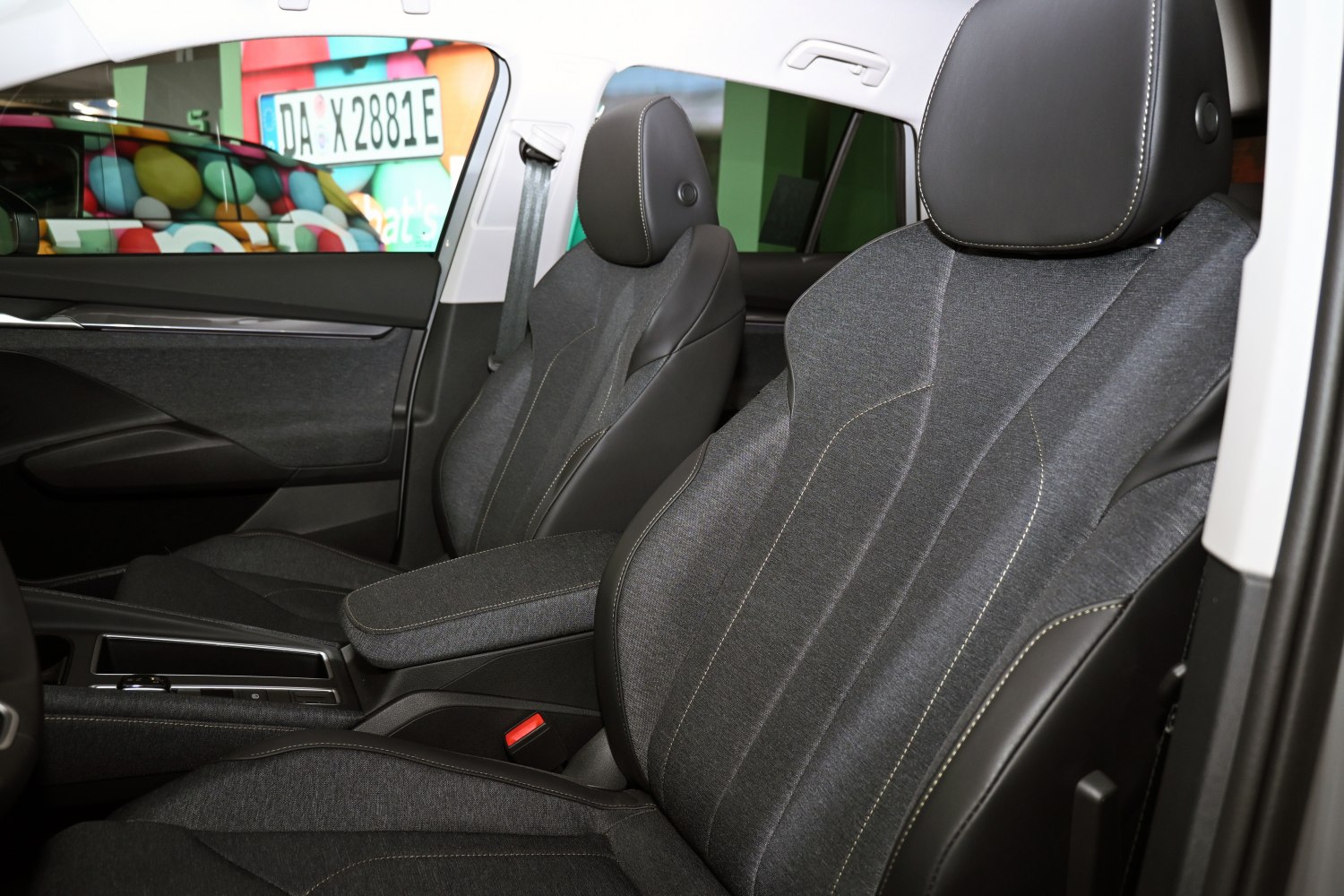 Ergonomic front seats with fabric and leather detailing