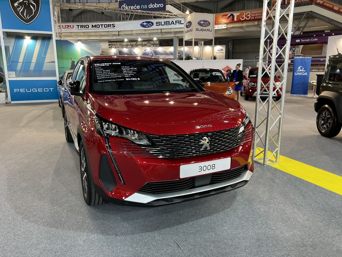 Front view with distinctive grille and LED headlights