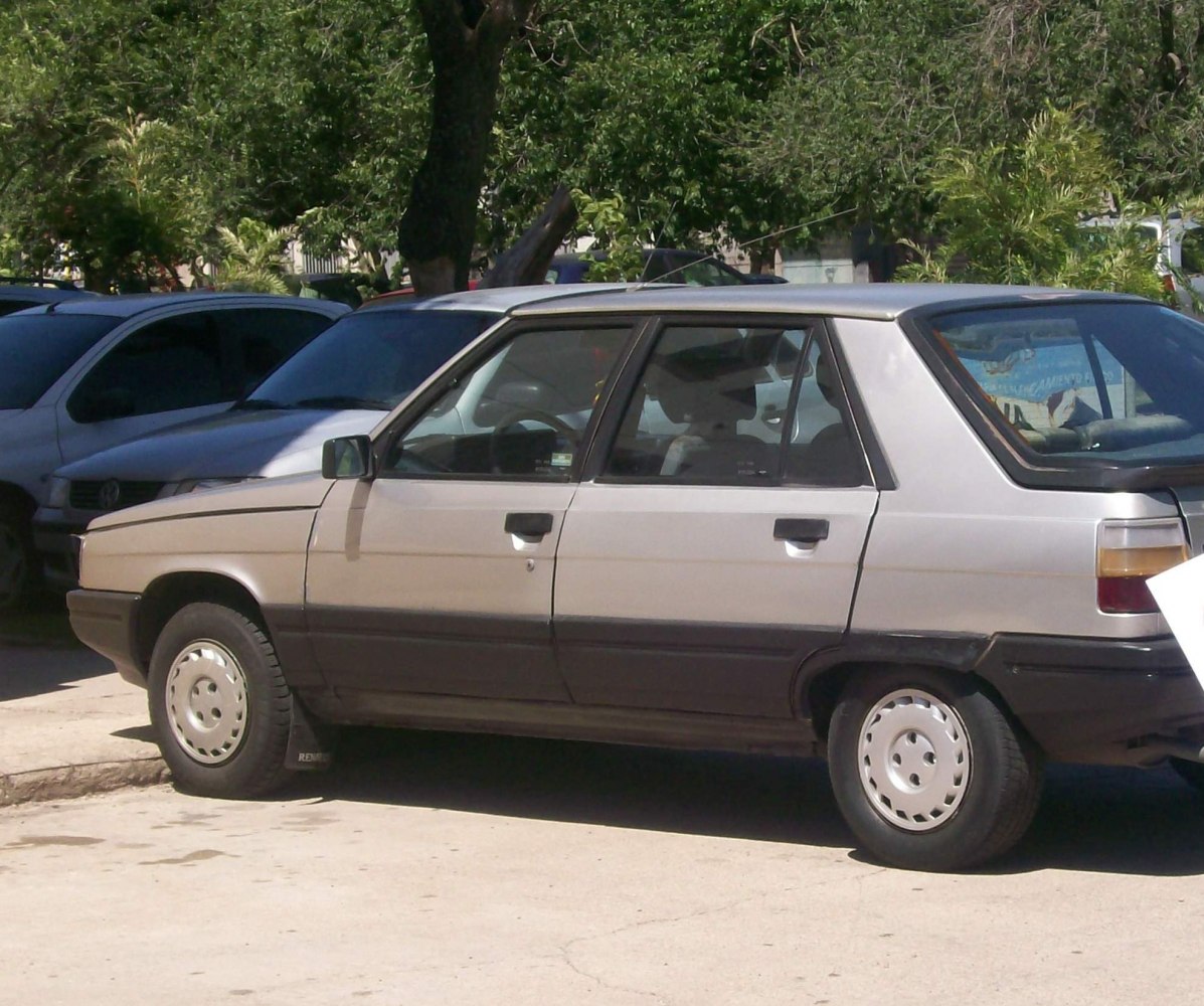 Angular hatchback side profile with classic wheel covers