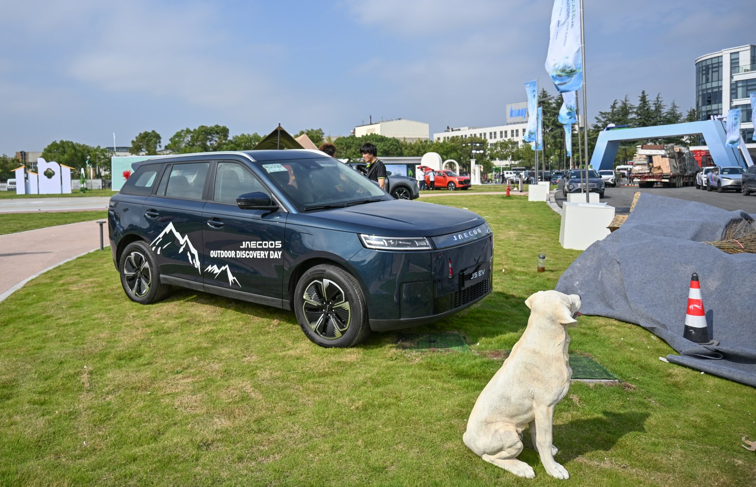 Electric SUV with mountain decal graphics and modern design