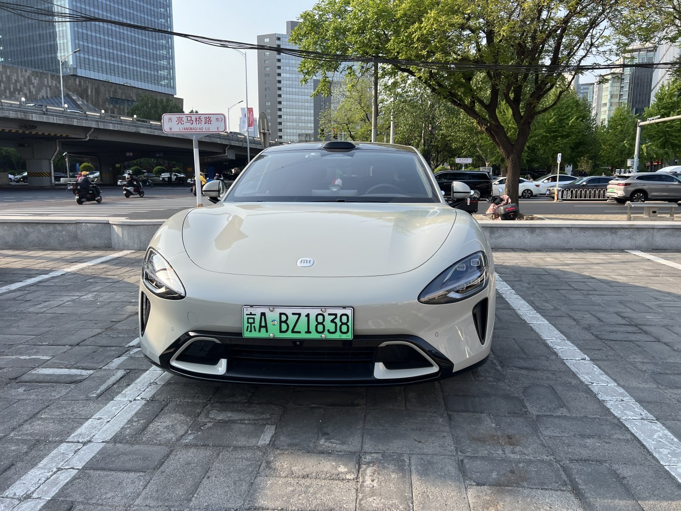 2024 Xiaomi SU7 2024 Xiaomi SU7 Front View
