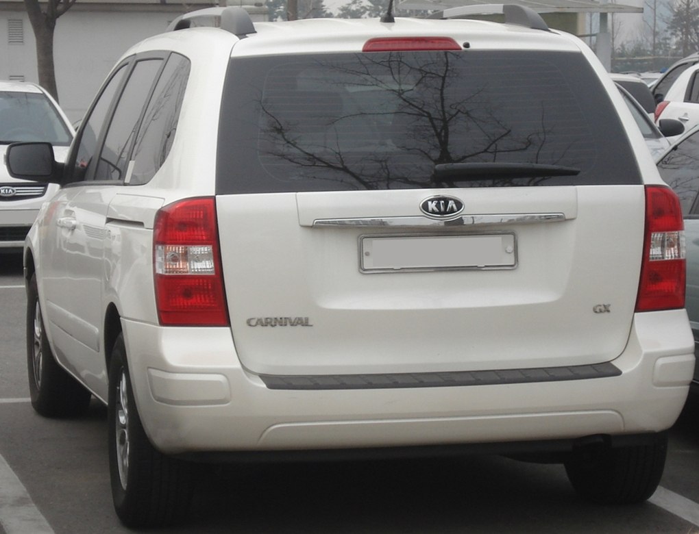 2010 Kia Carnival II 2010 Kia Carnival II Rear View