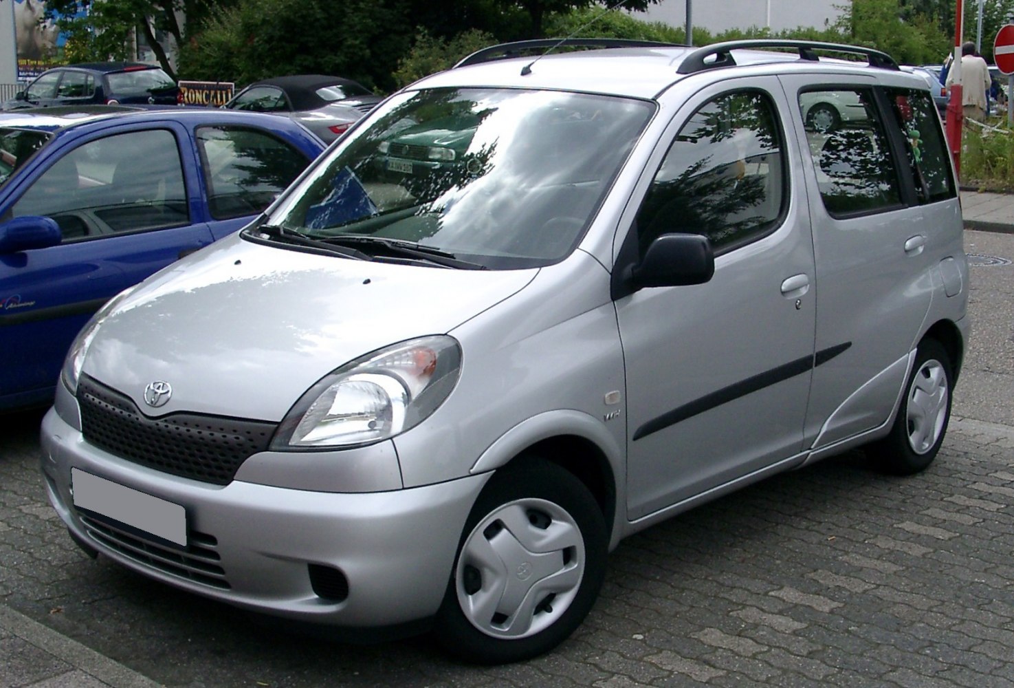 2000 Toyota Yaris Verso 2000 Toyota Yaris Verso Preview