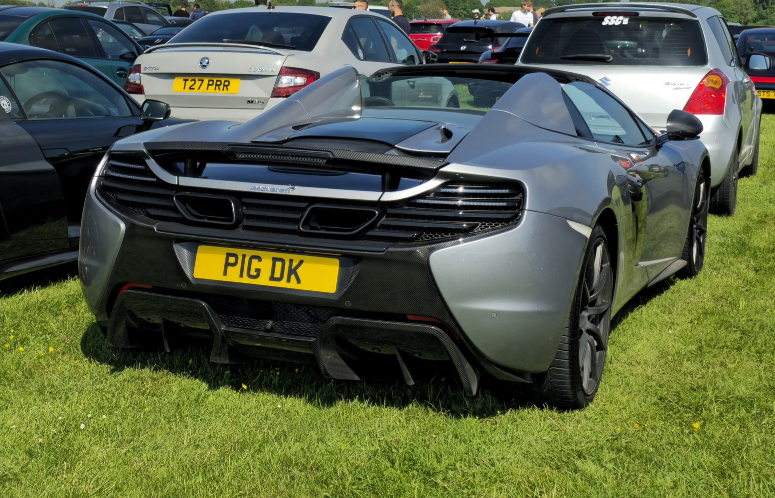 Rear of 650S Spider with dual exhaust and aerodynamic diffuser