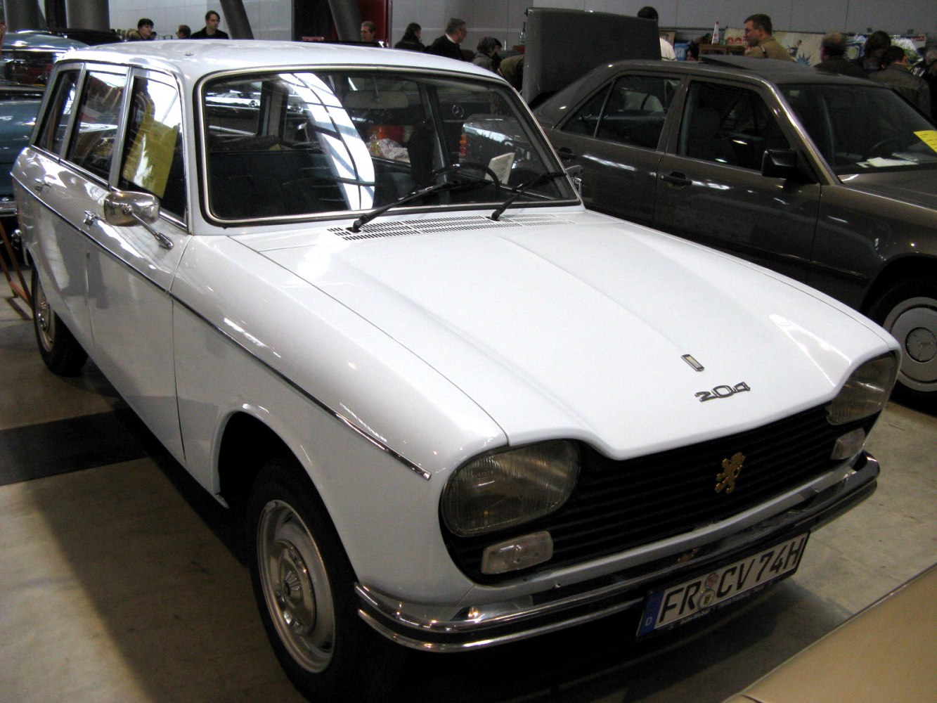 Front view of classic vintage wagon with distinctive grille and headlights