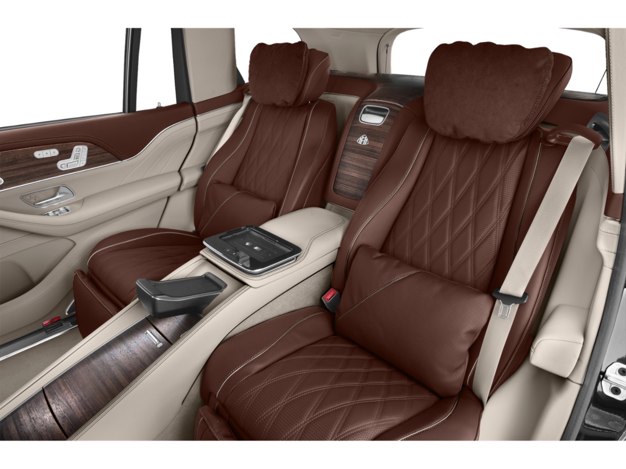 Luxury rear seats with quilted leather and wood trim
