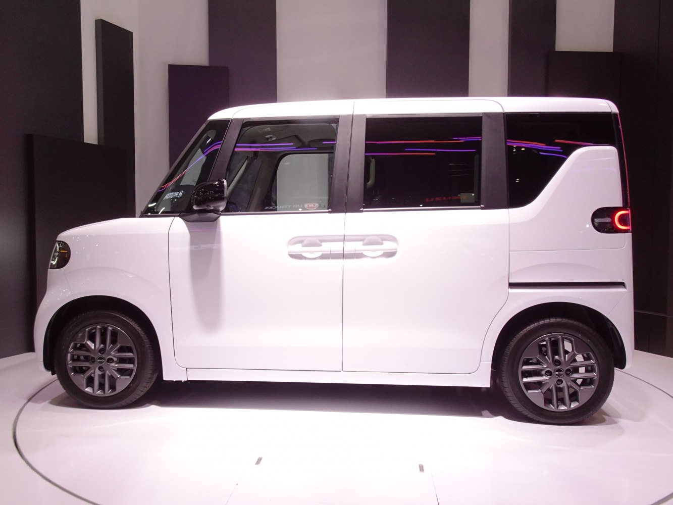 2026 BYD Racco Side View Left