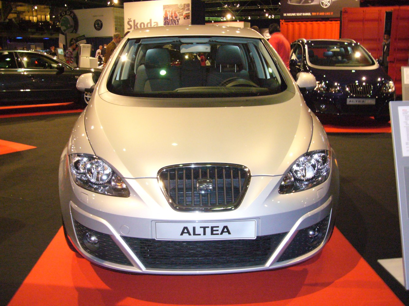 2009 Seat Altea 2009 Seat Altea Front View